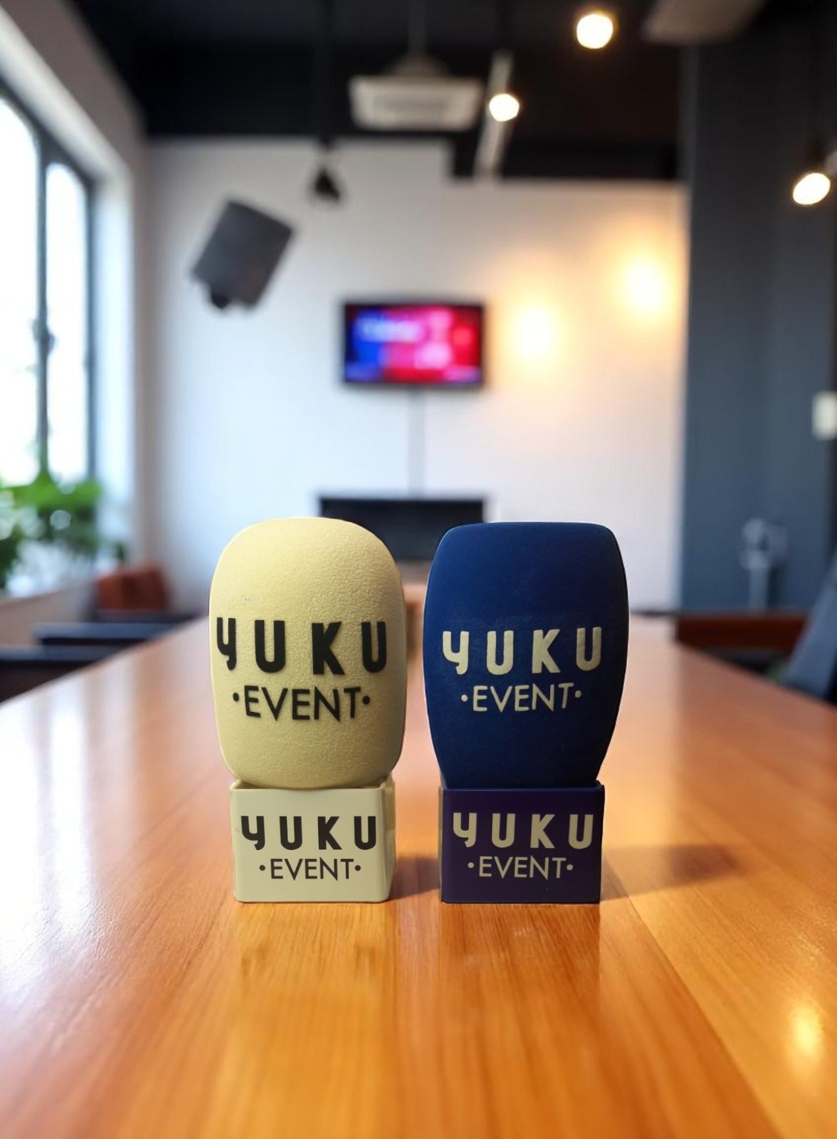 Mikrofon reklam küpü